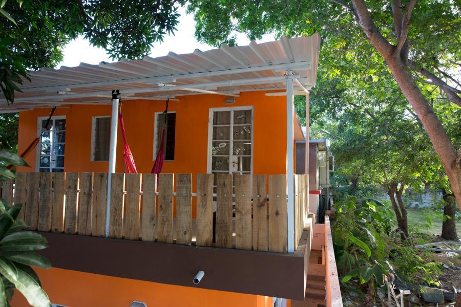 Guest House Chez Jacques Tamarin Exterior photo