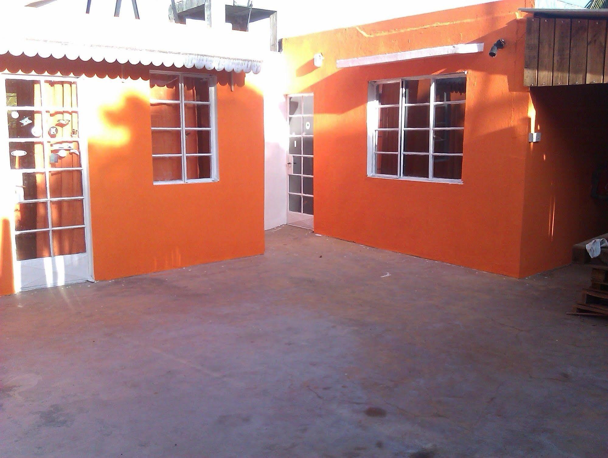 Guest House Chez Jacques Tamarin Exterior photo